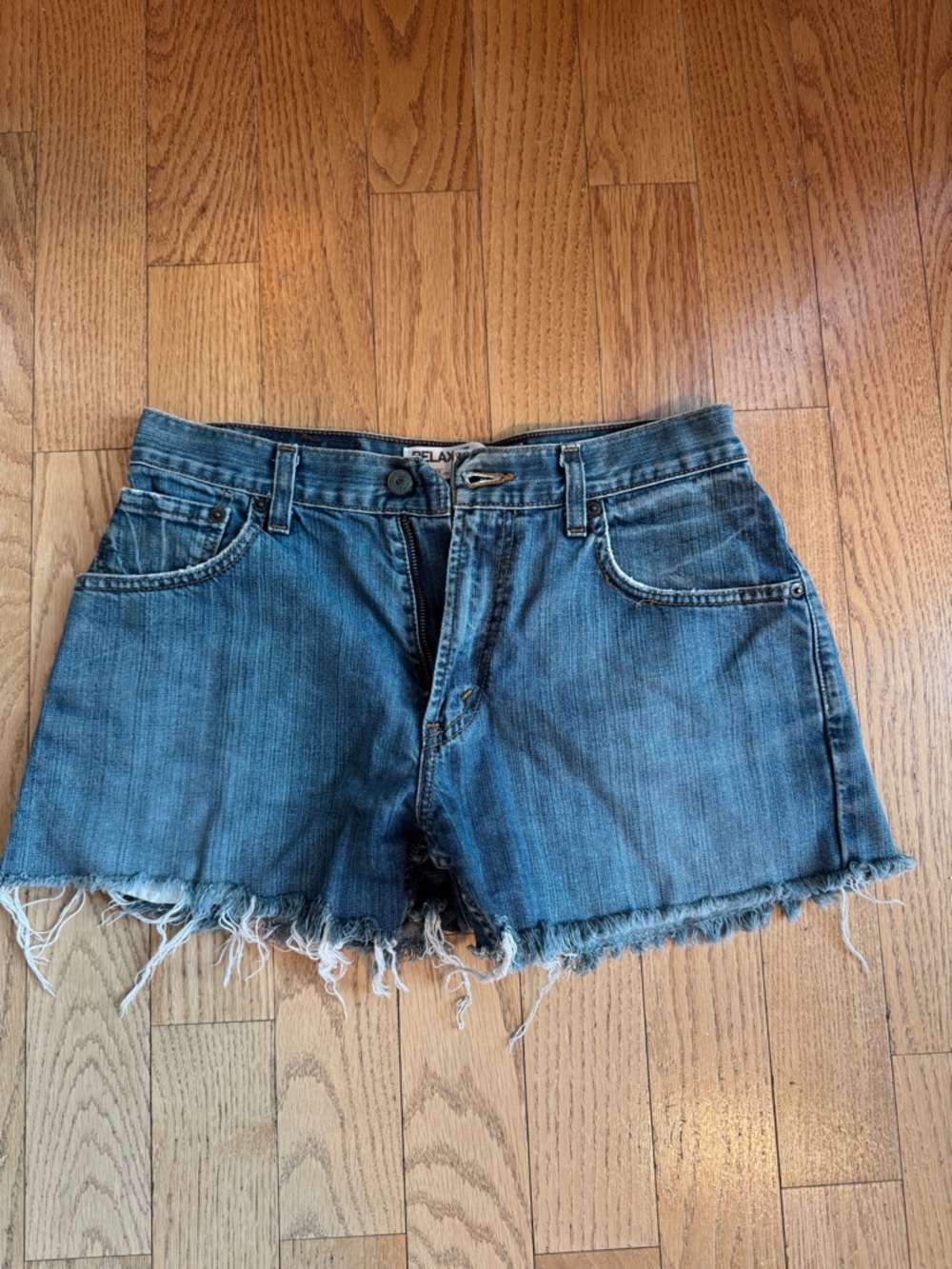 Vintage Levi’s Classic Frayed Hem Denim Shorts - Blue